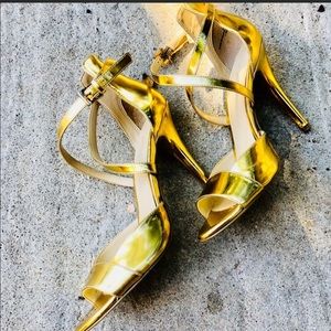 Nine West gold heels size 9